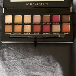 Anastasia Modern Renaissance Eyeshadow Palette